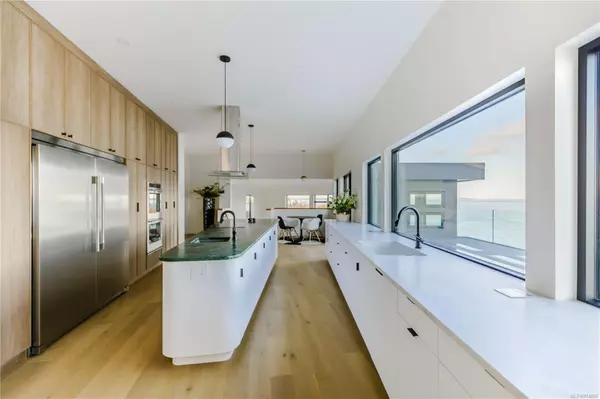 Saanich, BC V8X 5J2,4351 Gordon Head Rd