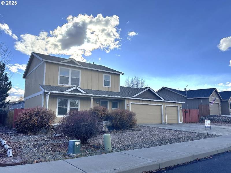 2428 SW KALAMA AVE, Redmond, OR 97756