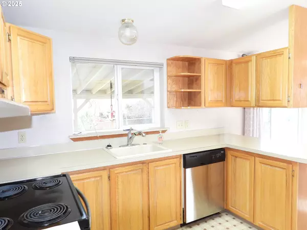 The Dalles, OR 97058,950 POMONA ST #126