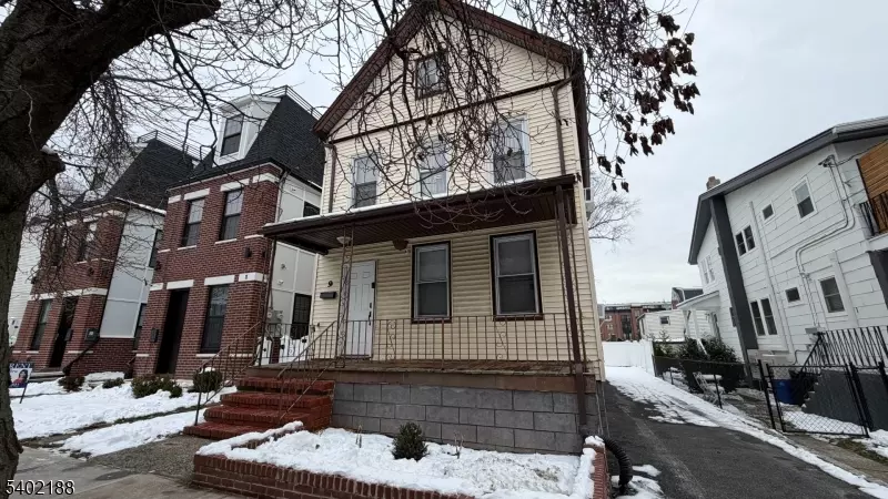 Montclair Twp., NJ 07042,9 Washington St #1