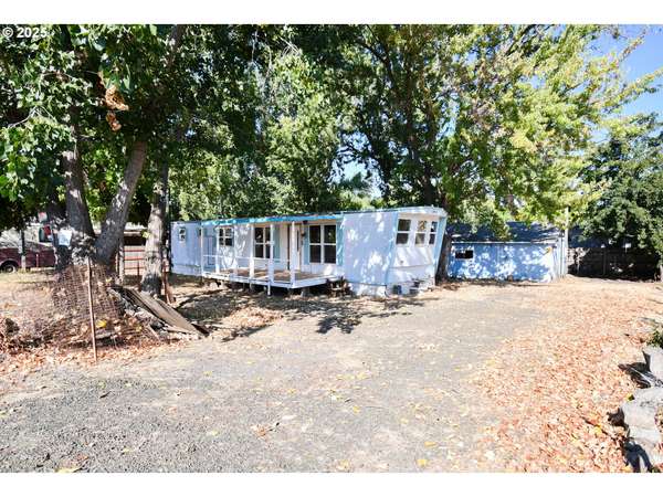 Roseburg, OR 97471,4913 MELODY LN