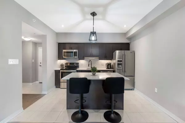 Barrie, ON L4N 9Y4,300 Essa RD #603