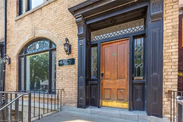 Hamilton, ON L8P 1T3,21 Bold ST