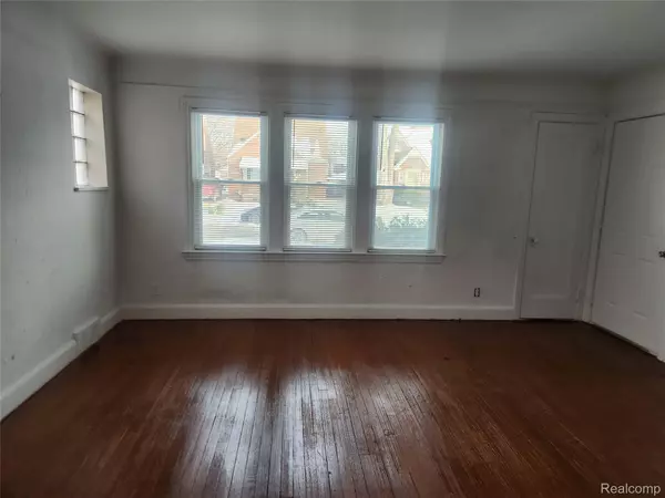 Detroit, MI 48235,16723 Asbury Park