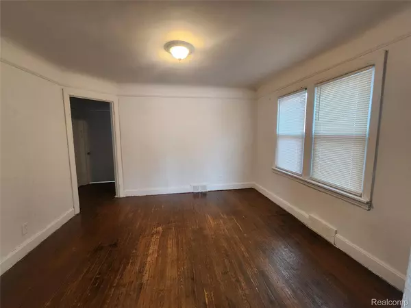 Detroit, MI 48235,16723 Asbury Park