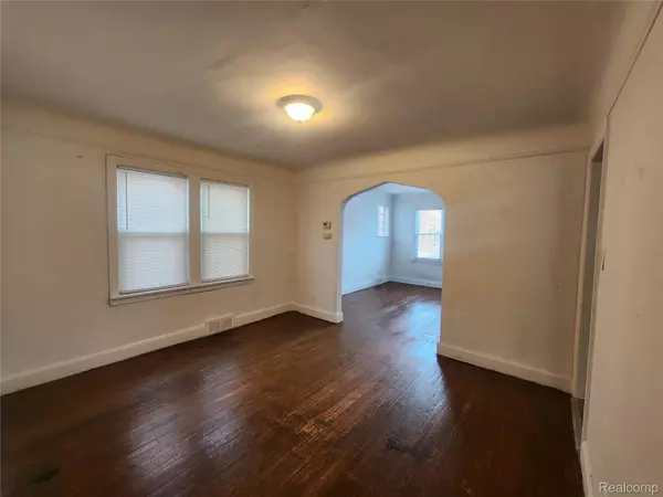 Detroit, MI 48235,16723 Asbury Park