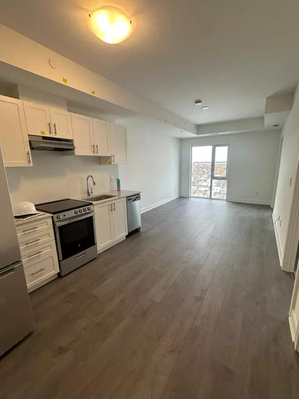 Newmarket, ON L3Y 0J2,715 Davis DR #B1002