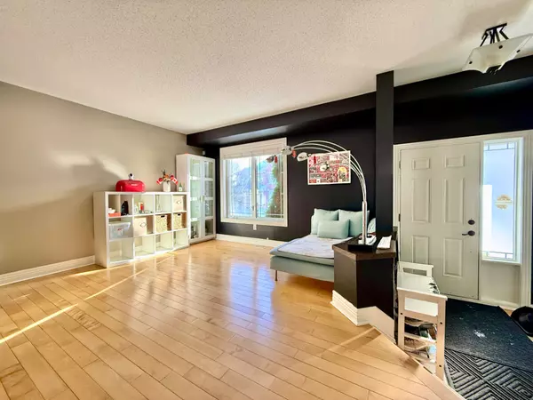 Barrhaven, ON K2G 6Z8,40 Huntcliff PL