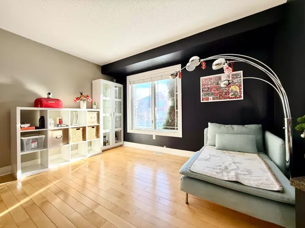 Barrhaven, ON K2G 6Z8,40 Huntcliff PL