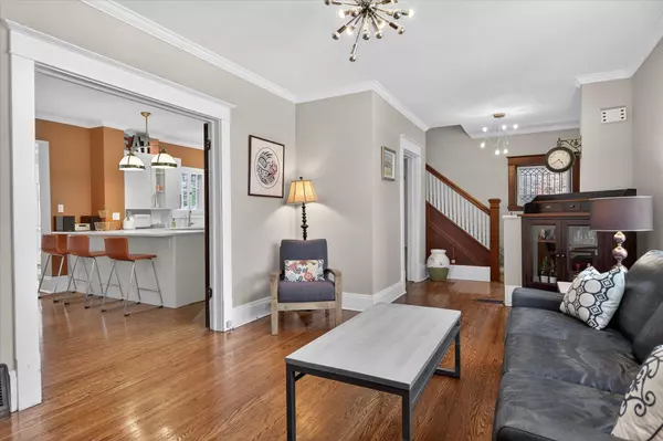 Peterborough, ON K9H 5X7,53 BENSON AVE