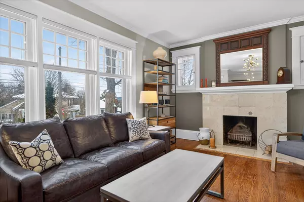 Peterborough, ON K9H 5X7,53 BENSON AVE