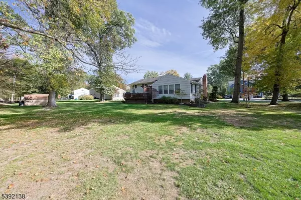 Florham Park Boro, NJ 07932,3 Pierson Ln