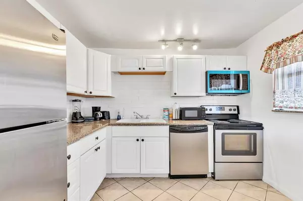 Margate, FL 33063,6850 Royal Palm Blvd #G 208