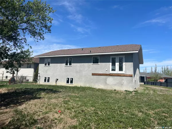 Lampman, SK S0C 0B5,117 Carson BAY