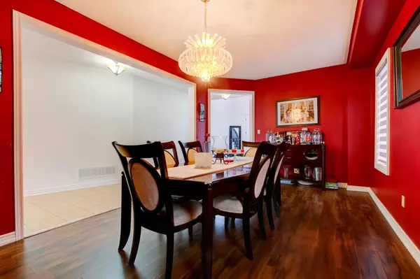 Brampton, ON L6R 3L2,38 Cape Dorset CRES