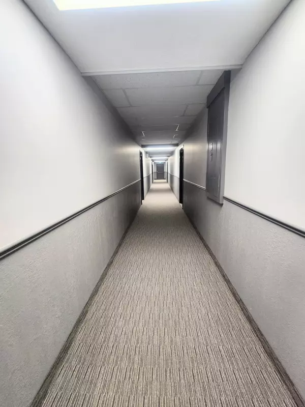 Brockville, ON K6V 6K7,845 Kyle CT #409