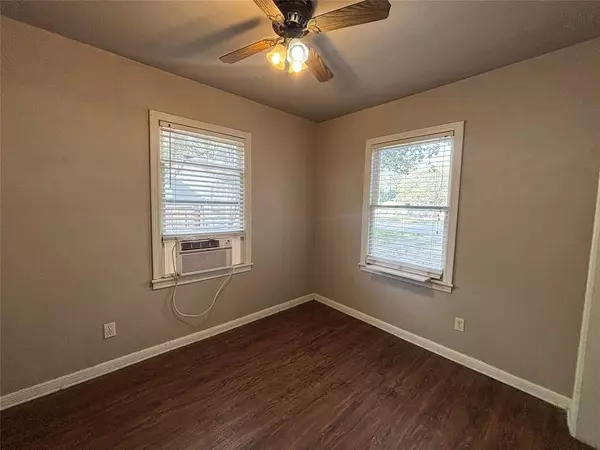 River Oaks, TX 76114,5605 Thomas Lane