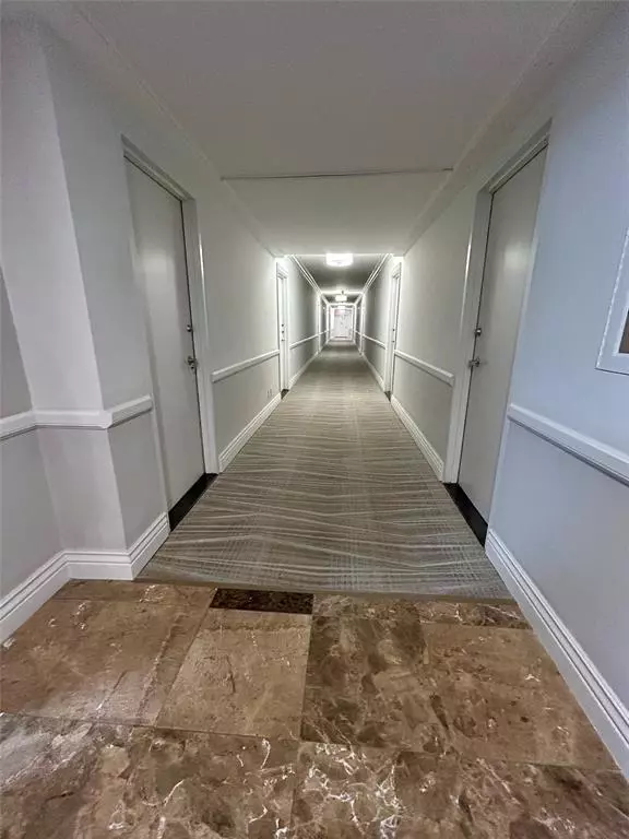 Fort Lauderdale, FL 33308,3800 NE Galt Ocean Dr #803