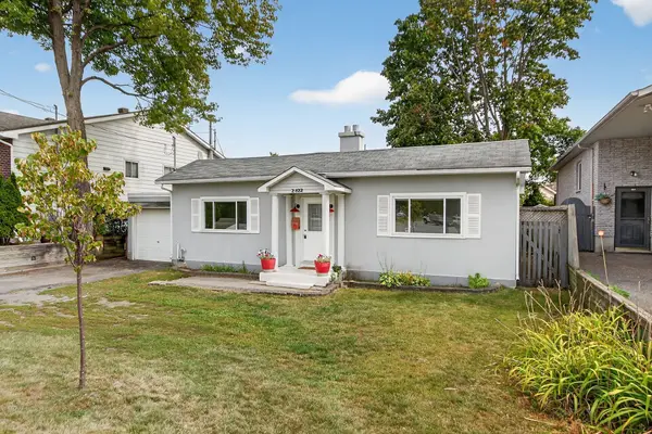 Britannia Heights - Queensway Terrace N And Area, ON K2B 6S5,2822 Richmond RD