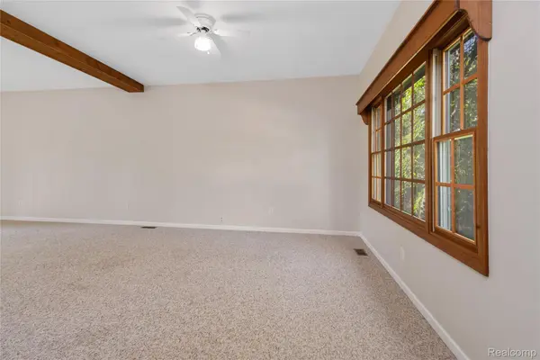 Highland, MI 48356,2160 Dean DR