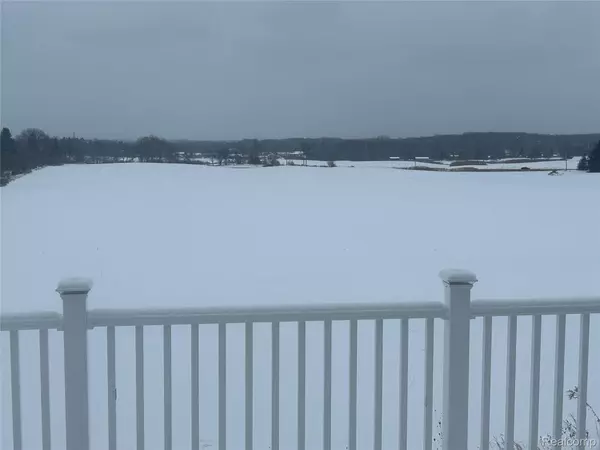 Metamora, MI 48455,1324 Pinehurst CT