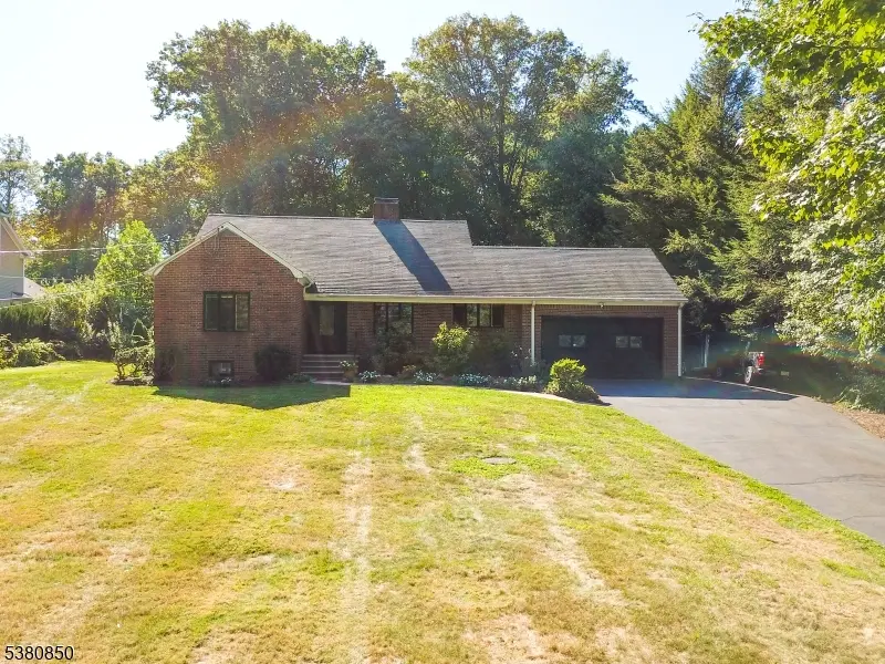 342 Sunset Rd, Pequannock Twp., NJ 07444