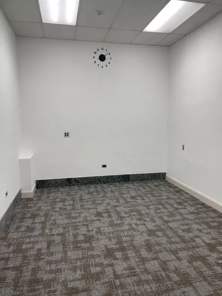 2 W Washington Ave, Washington Boro, NJ 07882