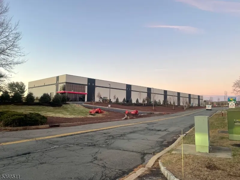 Raritan Twp., NJ 08822,11 Royal Rd