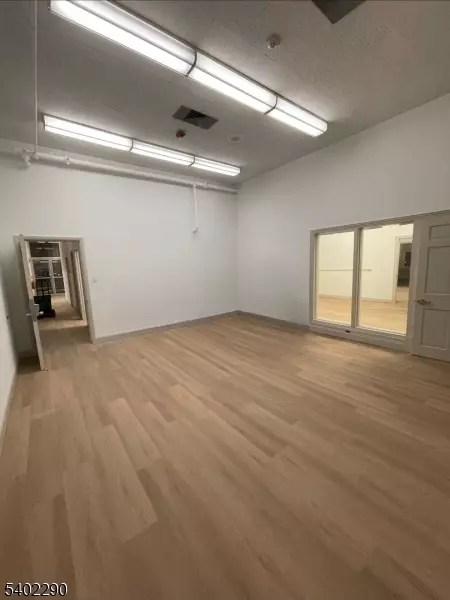 Washington Boro, NJ 07882,2 W Washington Ave