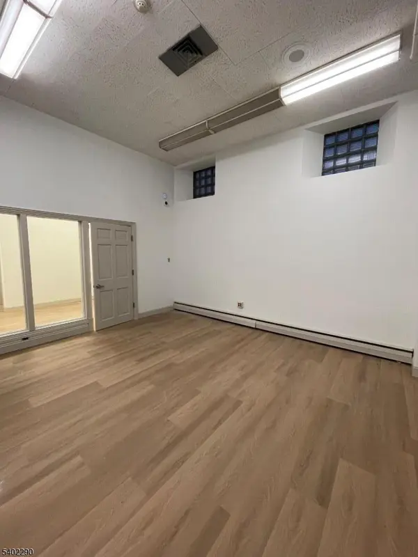 Washington Boro, NJ 07882,2 W Washington Ave