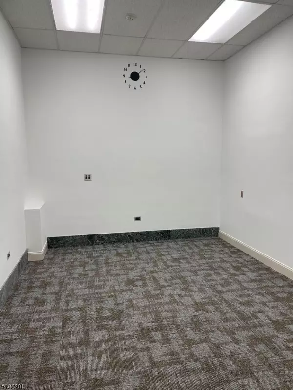 2 W Washington Ave, Washington Boro, NJ 07882