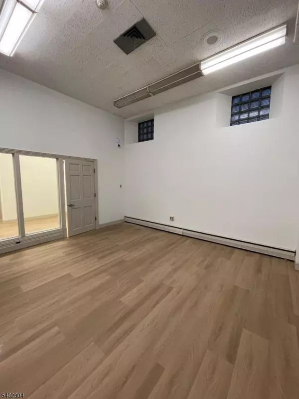 Washington Boro, NJ 07882,2 W Washington Ave