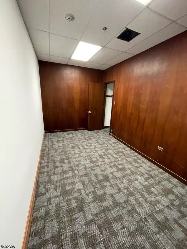 Washington Boro, NJ 07882,2 W Washington Ave