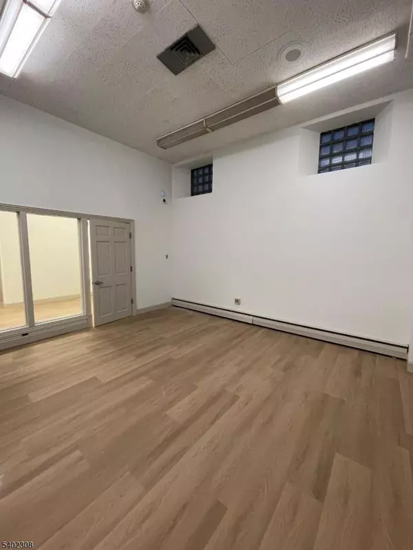 Washington Boro, NJ 07882,2 W Washington Ave