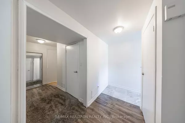 Toronto E07, ON M1V 1P9,105 White Heather BLVD #Bsmnt