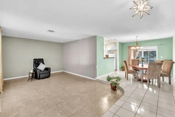 Plantation, FL 33313,1431 NW 71st Ave