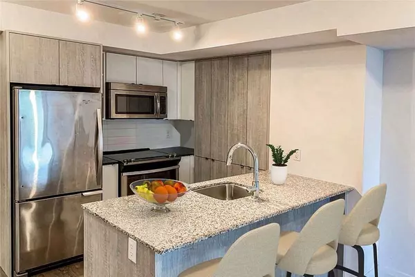 Toronto W08, ON M9B 0B2,9 Valhalla Inn RD #809