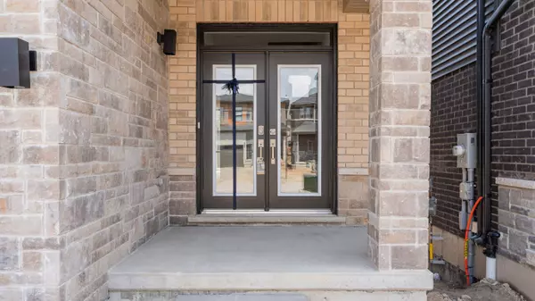 Brantford, ON N3T 5L5,23 Holder DR #Basement