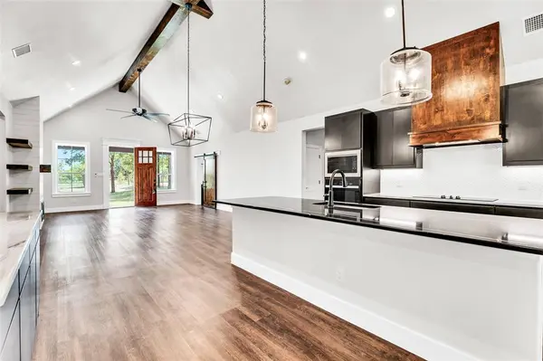 Ennis, TX 75119,391 Slate Rock Road