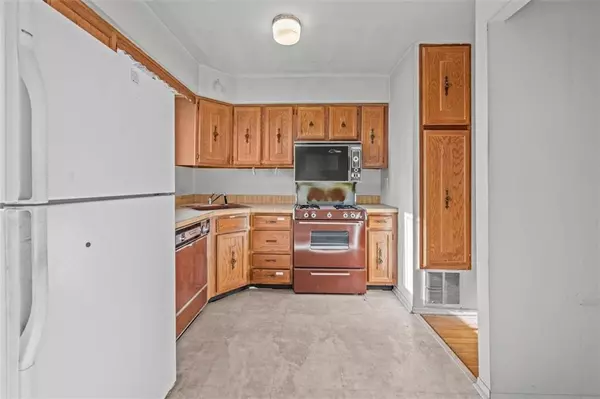 Staten  Island, NY 10305,Address not disclosed