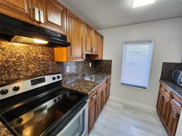 2466 Lincoln St #HOUSE, Hollywood, FL 33020