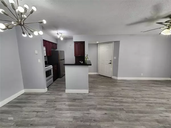 Davie, FL 33328,2736 S University Dr #1101