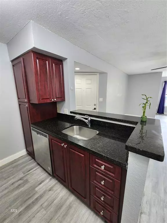 Davie, FL 33328,2736 S University Dr #1101