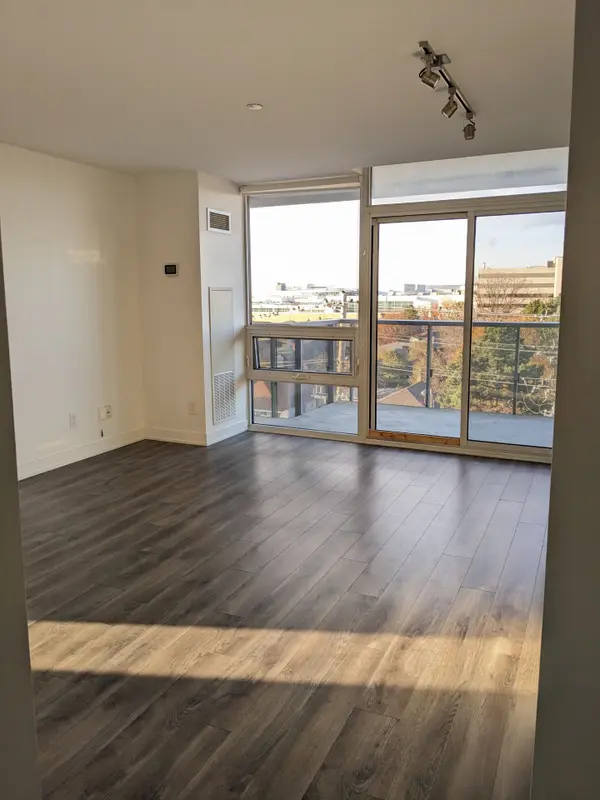 Toronto W04, ON M6A 2P4,160 Flemington RD #714