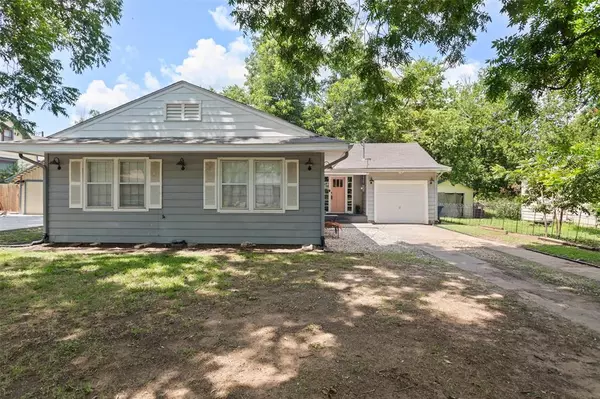 Granbury, TX 76048,414 W Doyle Street