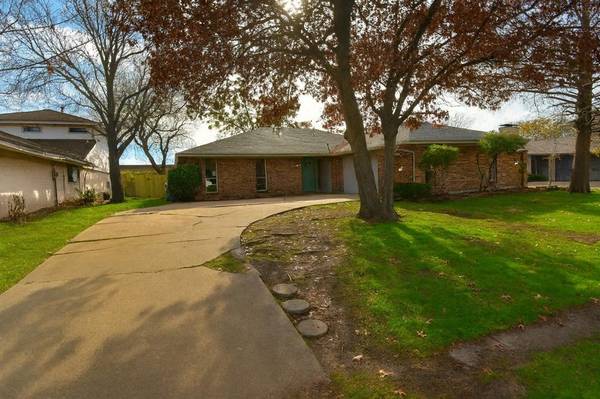 Rowlett, TX 75089,7210 Lakeshore Drive