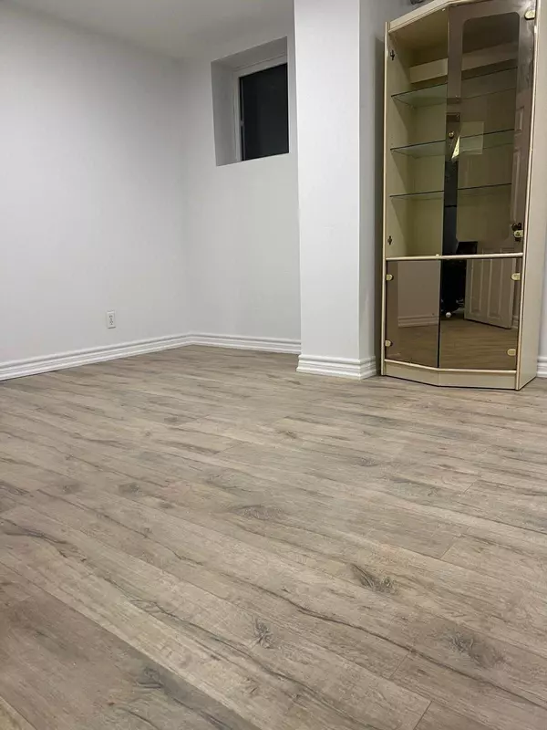 Toronto E06, ON M1N 3Y2,161 Heale AVE #BSMT