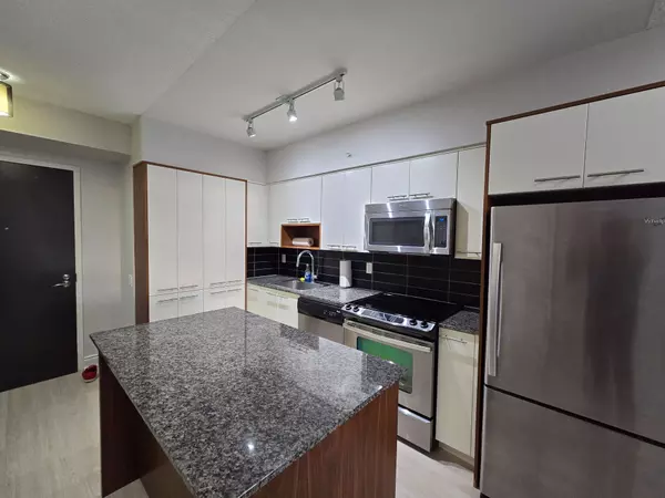 Toronto W08, ON M4R 2J2,5 Valhalla Inn RD #2809