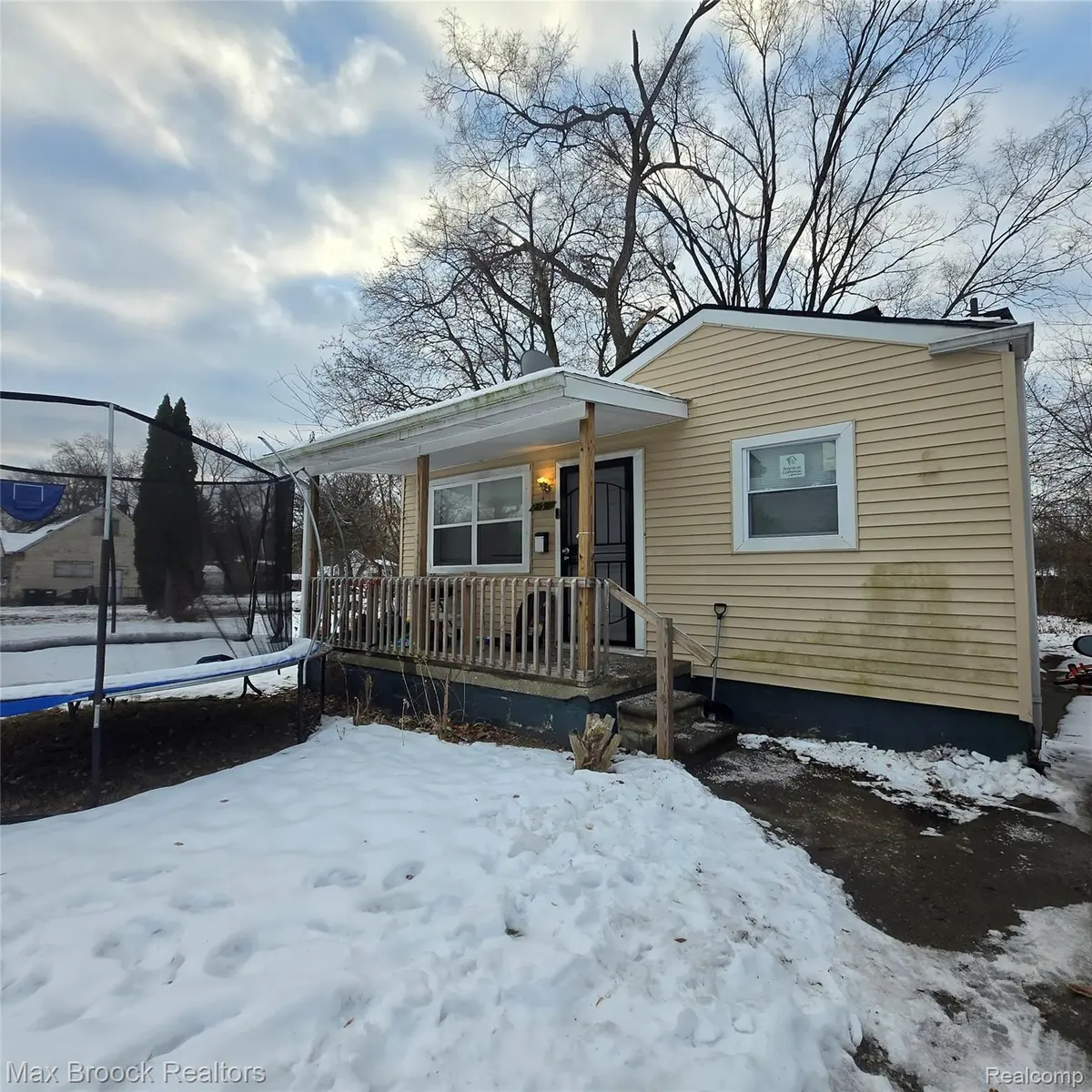 Detroit, MI 48219,24511 Florence ST