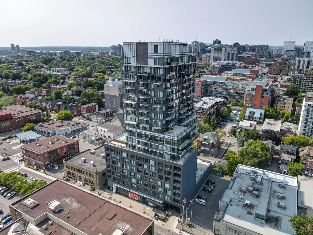 Ottawa Centre, ON K2P 1J5,203 CATHERINE ST #705